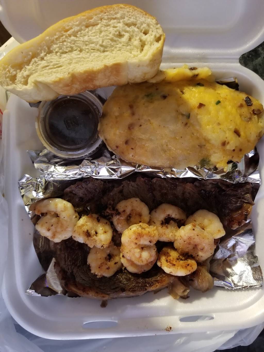 Kajun King Restaurant | restaurant | 108 S Main St, St Martinville, LA 70582, USA | 3373422160 OR +1 337-342-2160