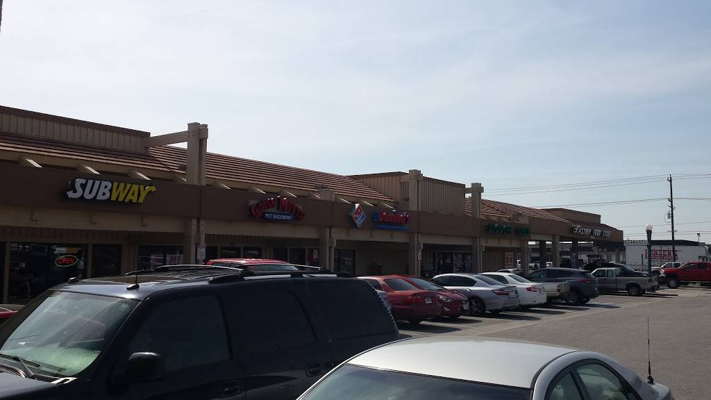 Subway Restaurants | restaurant | 6401 White Ln Suite 109, Bakersfield, CA 93309, USA | 6618336166 OR +1 661-833-6166