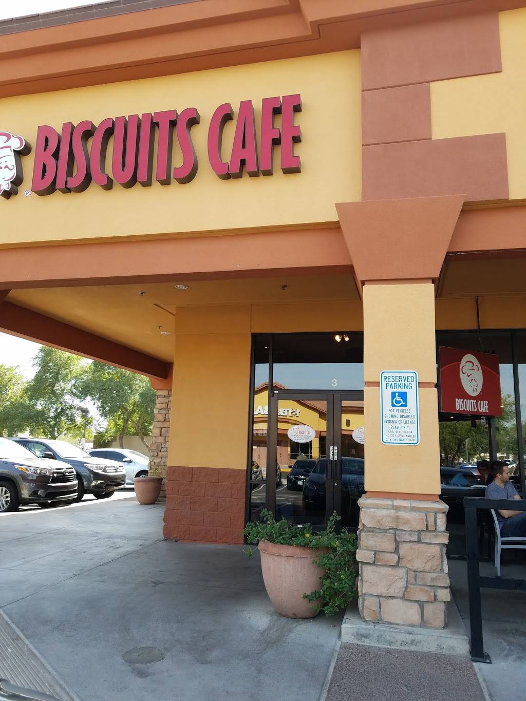Biscuits Cafe | restaurant | 2040 S Alma School Rd, Chandler, AZ 85286, USA | 4808990758 OR +1 480-899-0758