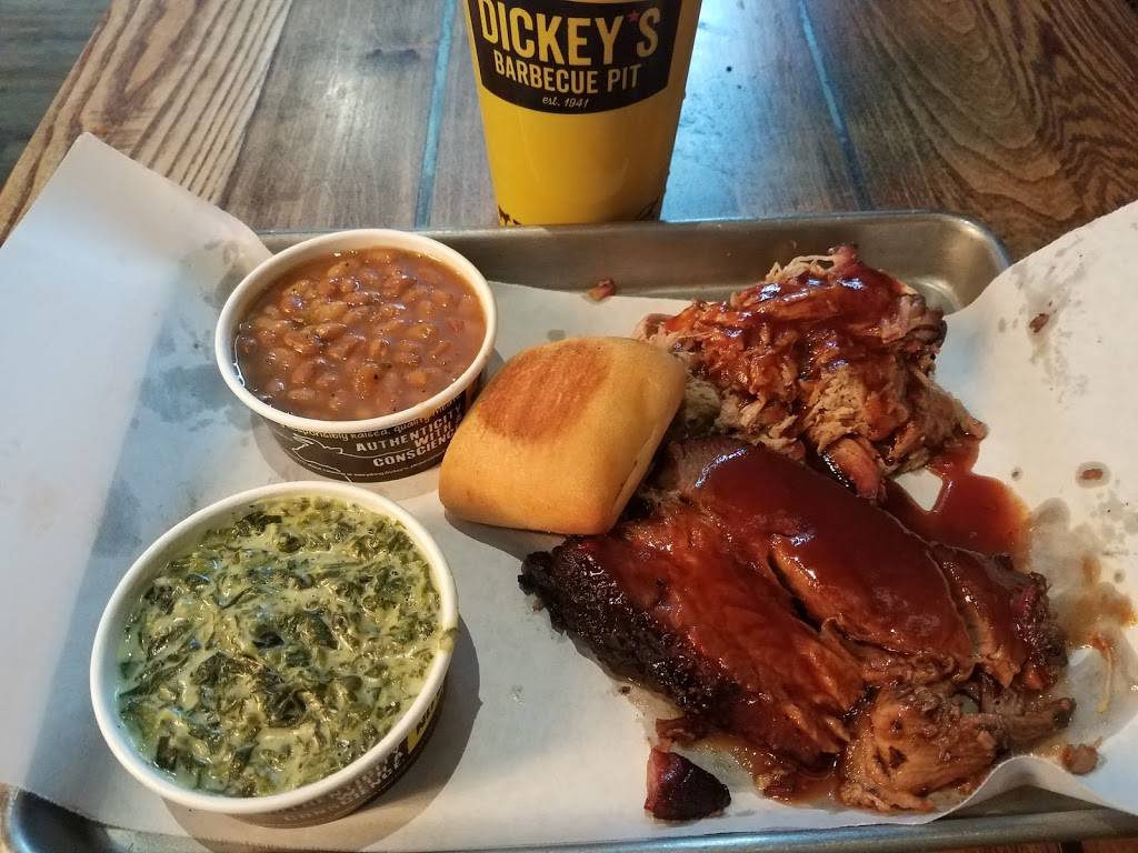 Dickeys Barbecue Pit | restaurant | 58709 Twentynine Palms Highway, Yucca Valley, CA 92284, USA | 7602051310 OR +1 760-205-1310