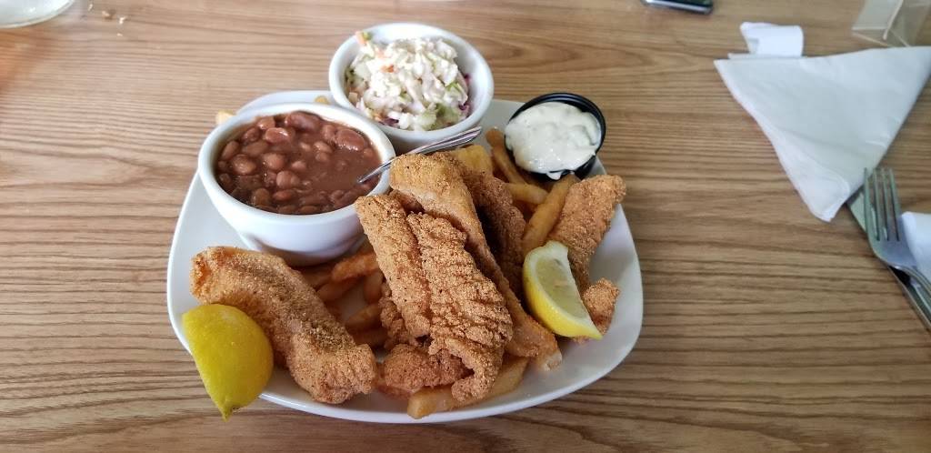 Paw Paws Catfish House | restaurant | 1014 Main St, Bastrop, TX 78602, USA | 5123219800 OR +1 512-321-9800