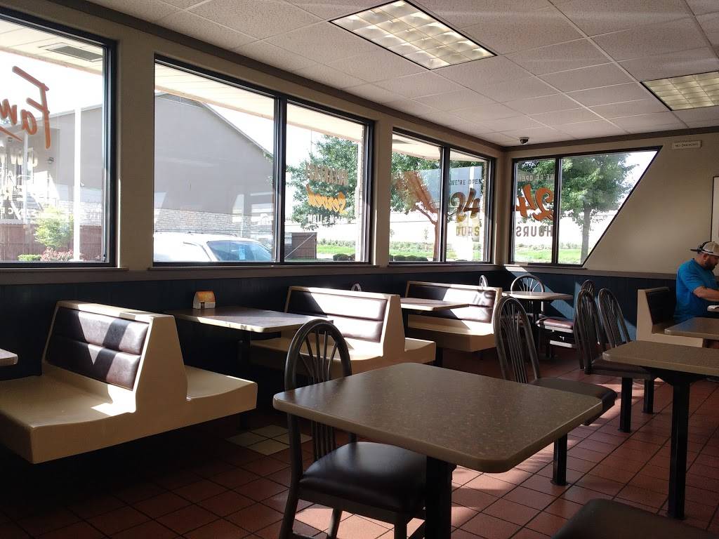 Whataburger | restaurant | 1908 W Ben White Blvd, Austin, TX 78704, USA | 5127070941 OR +1 512-707-0941