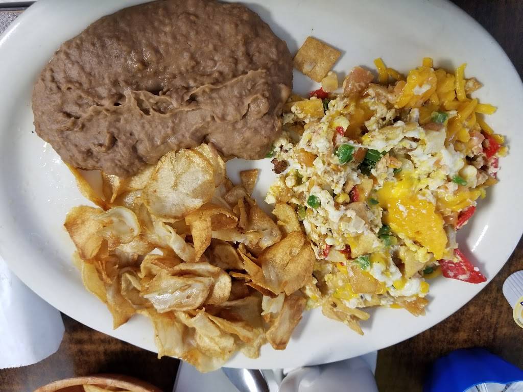 Marisol Restaurant | restaurant | 508 N Storts St, Poth, TX 78147, USA | 8304842428 OR +1 830-484-2428