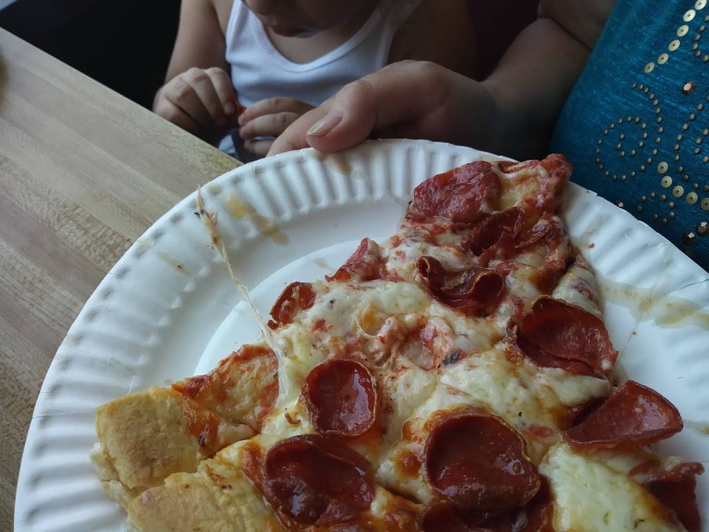 Plaza Pizza II | restaurant | 544 Milford Rd # 16, Swansea, MA 02777, USA | 5086732626 OR +1 508-673-2626