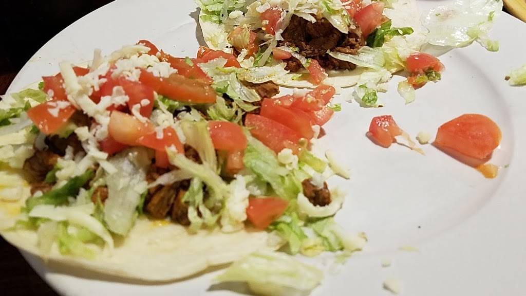 Los 3 Compadres Mexican Restaurant | restaurant | 1052 Wolfrum Rd, Weldon Spring, MO 63304, USA | 6369229240 OR +1 636-922-9240