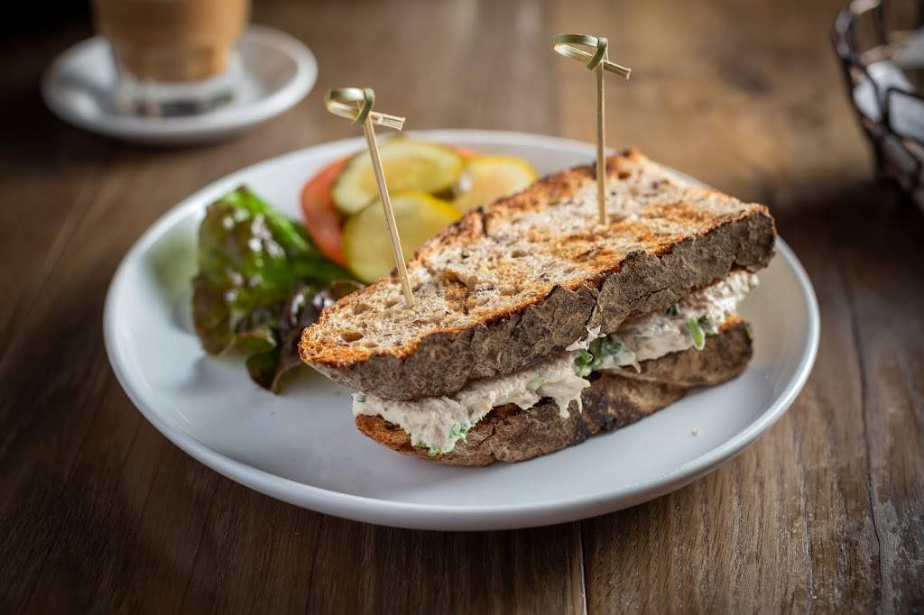 Cupitol Coffee & Eatery | cafe | 455 E Illinois St, Chicago, IL 60611, USA | 3124141400 OR +1 312-414-1400