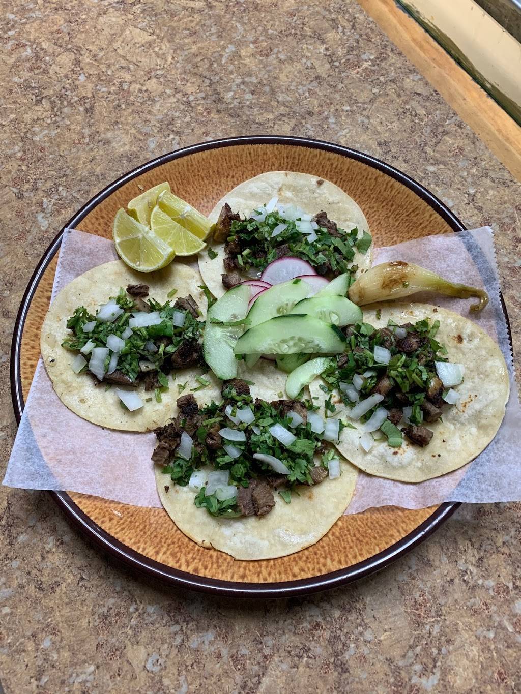 B’s Mini Market | restaurant | 301 W Almond St, Vineland, NJ 08360, USA | 8566968050 OR +1 856-696-8050