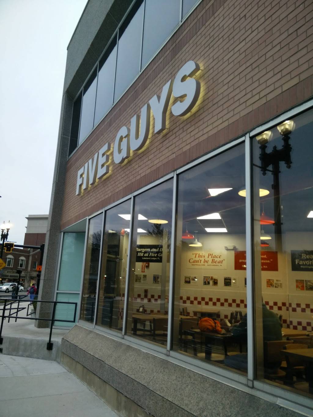 Five Guys | meal takeaway | 1250 Hancock St, Quincy, MA 02169, USA | 6174818635 OR +1 617-481-8635