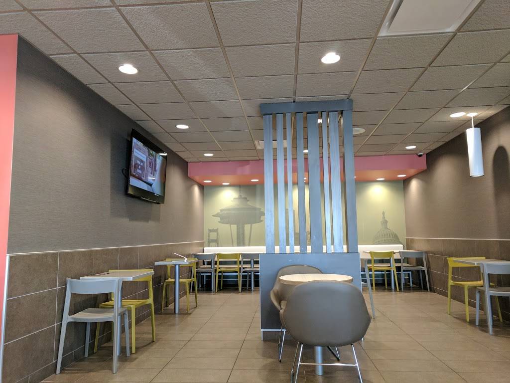 McDonalds | cafe | 316 S SE Everett Mall Way, Everett, WA 98204, USA | 4253478599 OR +1 425-347-8599