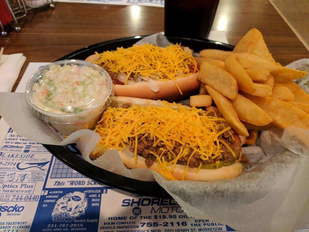 Dog House Saloon | restaurant | 1940 E Laketon Ave, Muskegon, MI 49442, USA | 2317773888 OR +1 231-777-3888