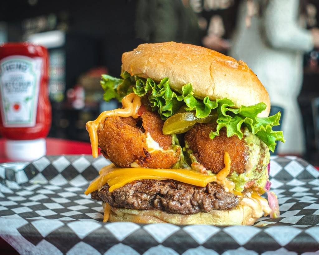 Top Gun Burger | restaurant | 16 Vogell Rd Unit 3, Richmond Hill, ON L4B 3K4, Canada | 9052377777 OR +1 905-237-7777