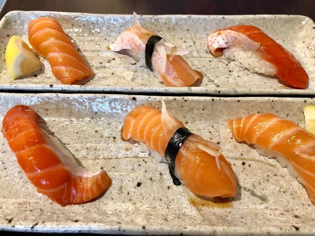 Shiros Sushi | restaurant | 2401 2nd Ave, Seattle, WA 98121, USA | 2064439844 OR +1 206-443-9844