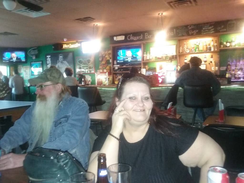 Club Turf | restaurant | 2404 S 60th St, Omaha, NE 68106, USA | 4025534972 OR +1 402-553-4972