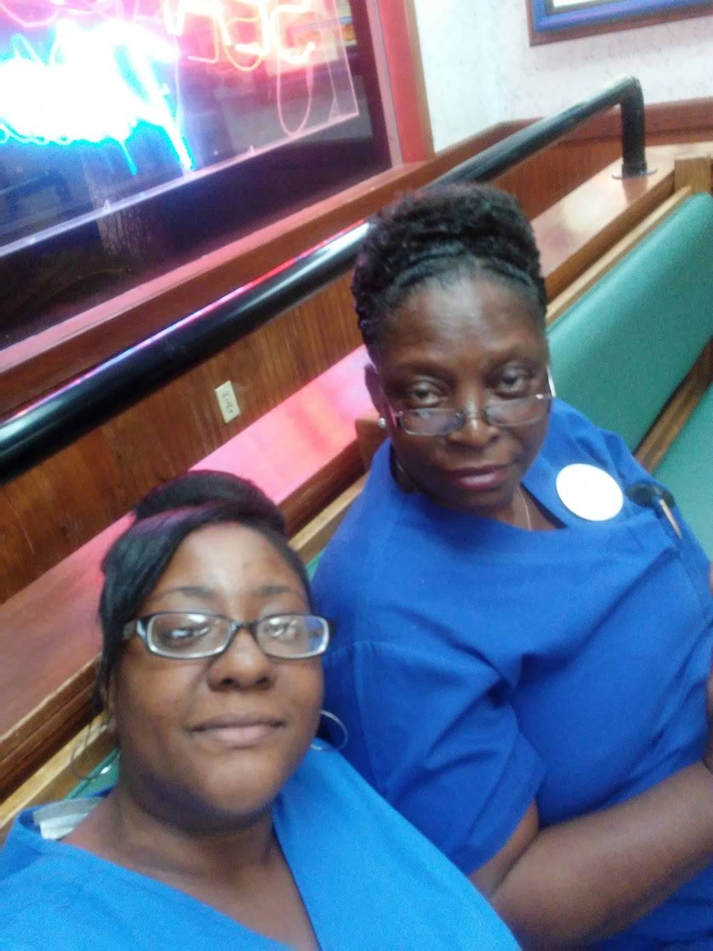 Captain Ds | restaurant | 216 S Pike W, Sumter, SC 29150, USA | 8037757434 OR +1 803-775-7434