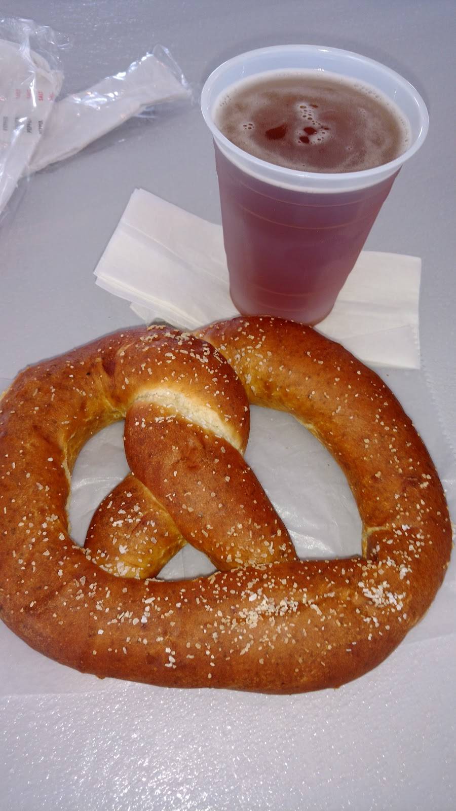 Plano Oktoberfest | restaurant | 12 W Main St, Plano, IL 60545, USA | 6308989242 OR +1 630-898-9242