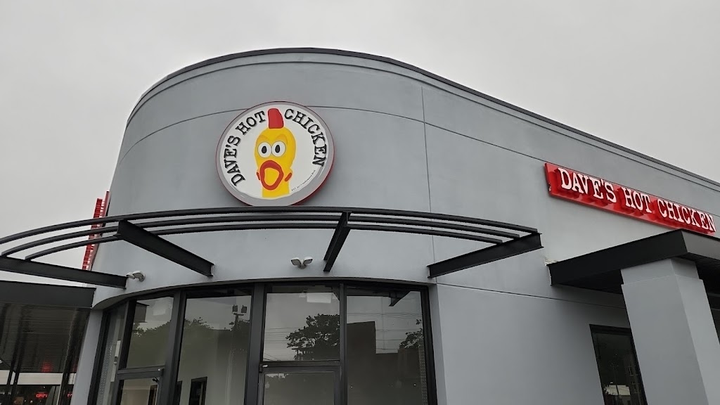 Daves Hot Chicken | restaurant | 1703 Central Ave, Charlotte, NC 28205, USA | 9803814349 OR +1 980-381-4349