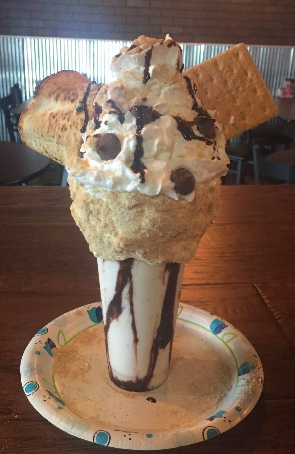 Charlies Sub Shop | restaurant | 246 Highway 641 N, Camden, TN 38320, USA | 7312132452 OR +1 731-213-2452