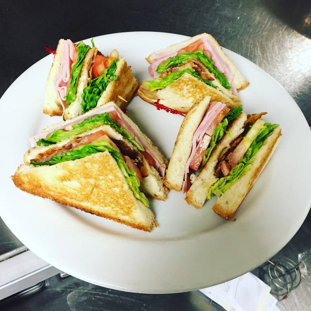 Charcoals Bar And Grill | restaurant | 701 Olde Hickory Rd, Lancaster, PA 17601, USA | 7172087427 OR +1 717-208-7427