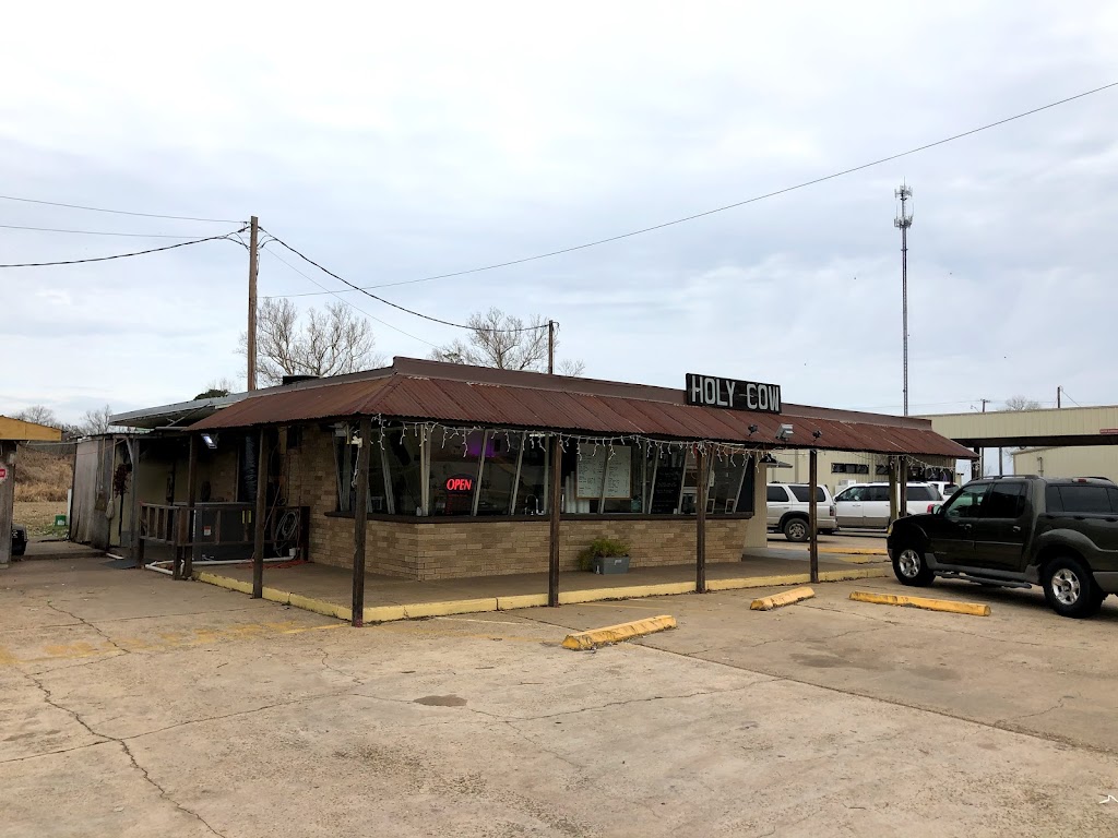 Holy Cow | restaurant | 10687 LA-1, Moreauville, LA 71355, USA | 3183057755 OR +1 318-305-7755
