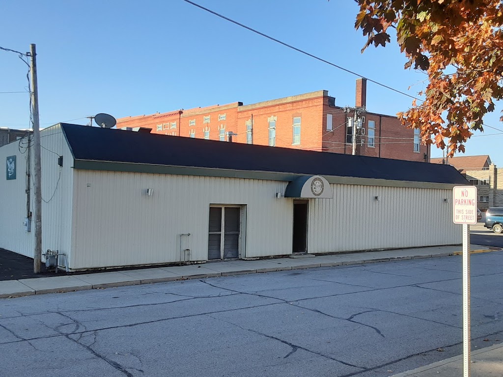 Buck Lake Bar & Grill | restaurant | 114 N Elizabeth St, Angola, IN 46703, USA | 2606658726 OR +1 260-665-8726