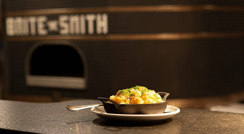 Britesmith Brewing | restaurant | 5611 Main St, Williamsville, NY 14221, USA | 7166504080 OR +1 716-650-4080