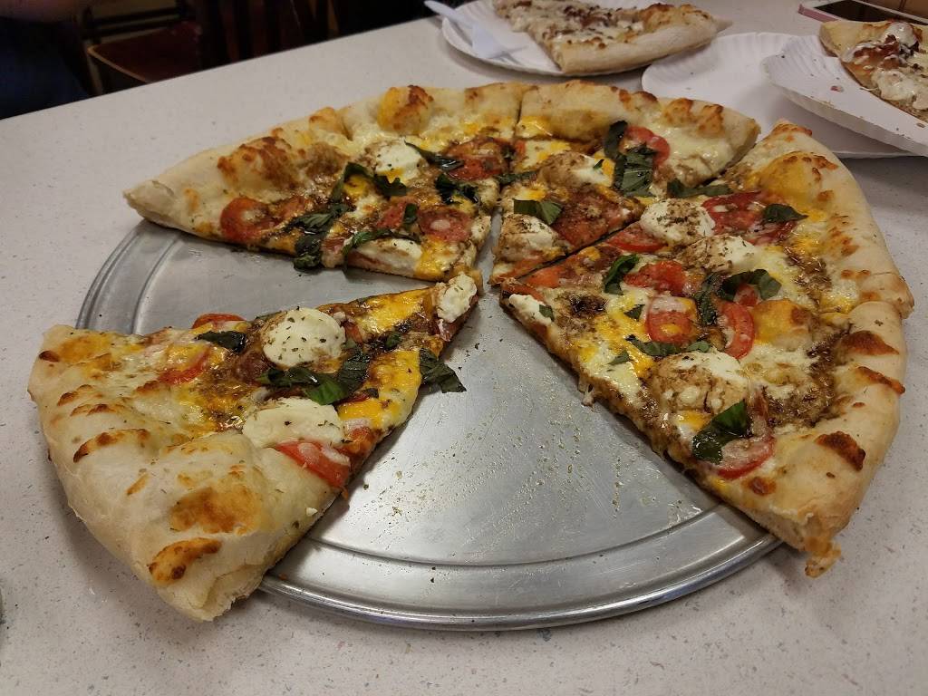 Sals Pizza | restaurant | 80 Storrs St, Concord, NH 03301, USA | 6032260297 OR +1 603-226-0297