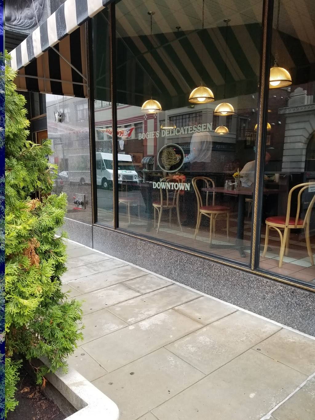 Bogies Delicatessen - Downtown | restaurant | 80 Monroe Ave, Memphis, TN 38103, USA | 9015256764 OR +1 901-525-6764