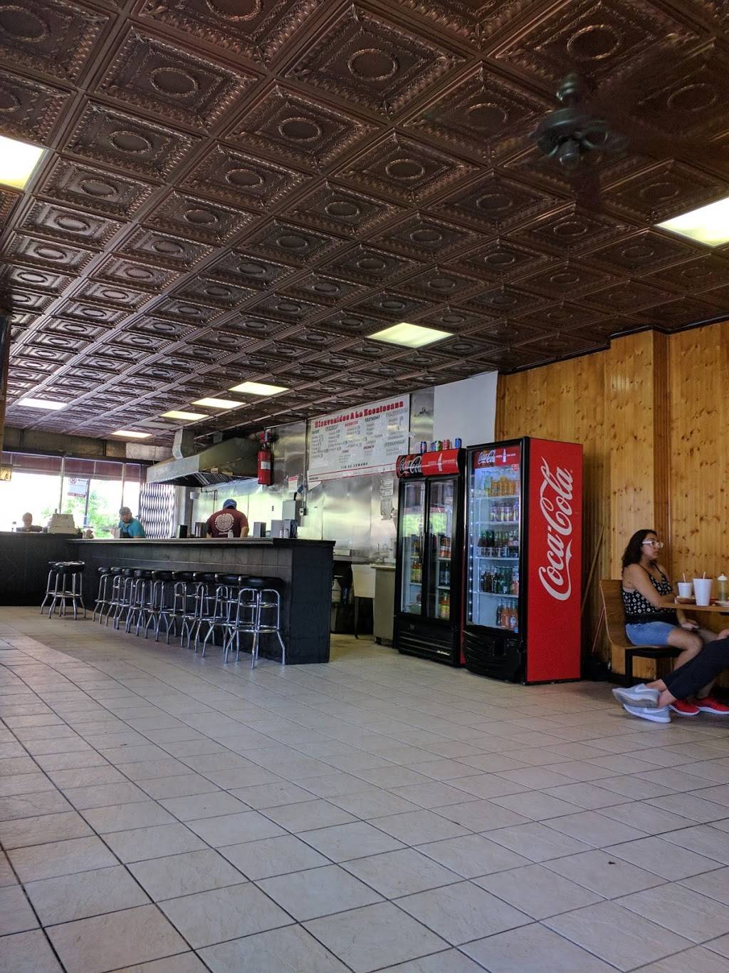 Taqueria La Zacatecana | restaurant | 3024 N California Ave, Chicago, IL 60618, USA | 7732798260 OR +1 773-279-8260