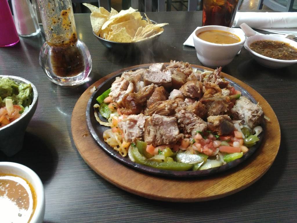 Rosarios | restaurant | 9715 San Pedro Ave, San Antonio, TX 78216, USA | 2104814100 OR +1 210-481-4100