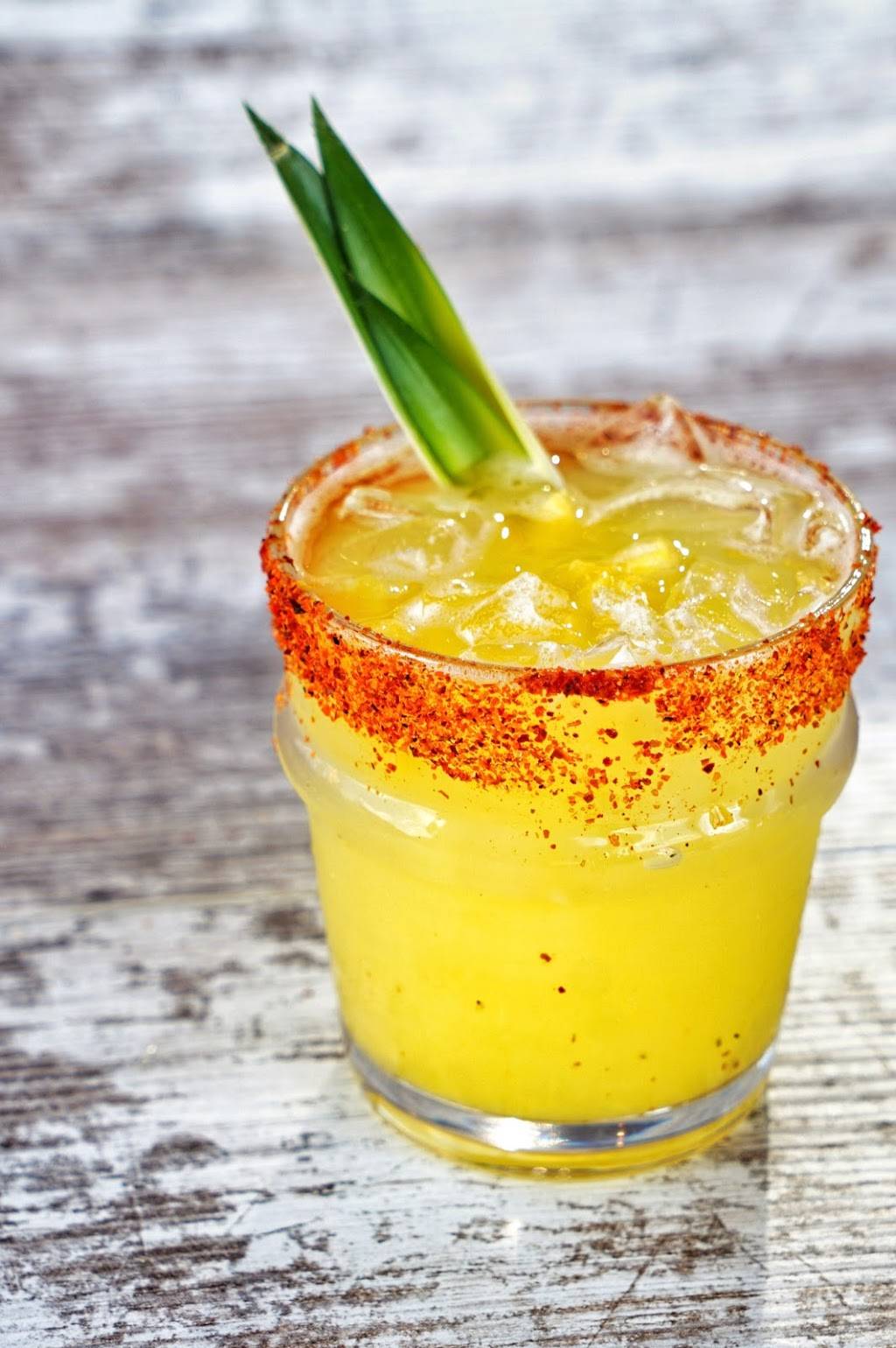 Perla Negra Mariscos | restaurant | 235 S Bolingbrook Dr, Bolingbrook, IL 60440, USA | 6304130000 OR +1 630-413-0000