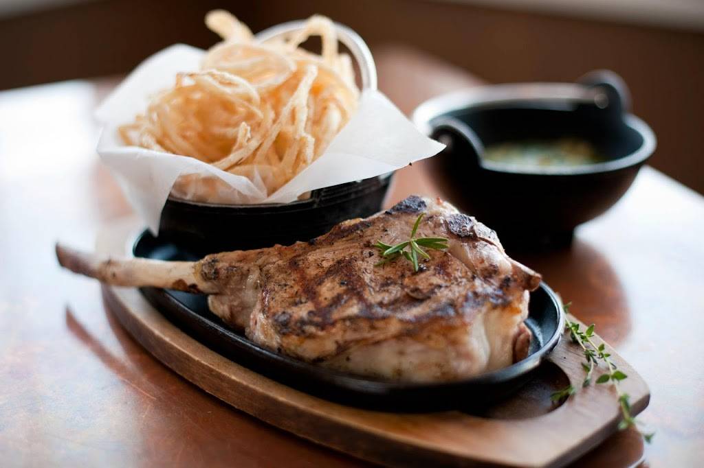 M.C. Perkins Cove | restaurant | 111 Perkins Cove Rd, Ogunquit, ME 03907, USA | 2076466263 OR +1 207-646-6263