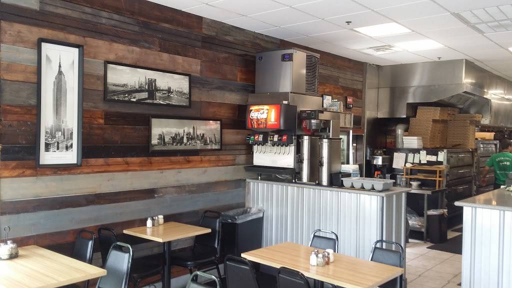 Capozzis New York Pizza | restaurant | 2960 Shallowford Rd #101, Marietta, GA 30066, USA | 7703211969 OR +1 770-321-1969