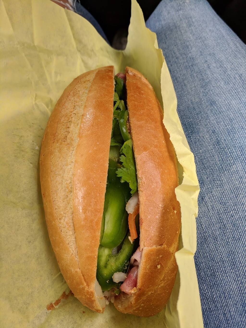 Banh Mi Ba Le | meal takeaway | 1909 International Blvd, Oakland, CA 94606, USA | 5102619800 OR +1 510-261-9800