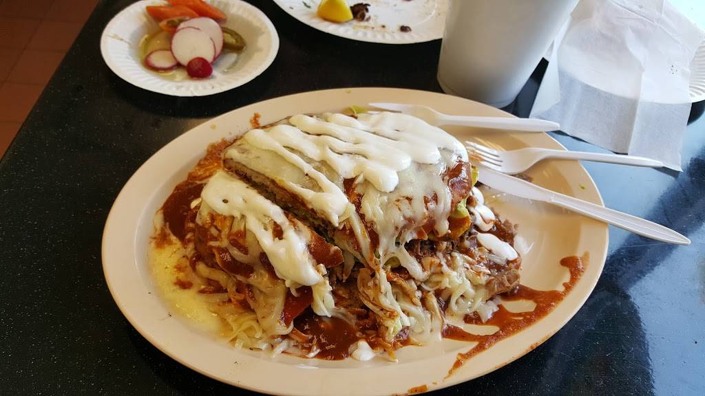 Tacos El Güero | restaurant | 16355 Merrill Ave, Fontana, CA 92335, USA | 9095650108 OR +1 909-565-0108