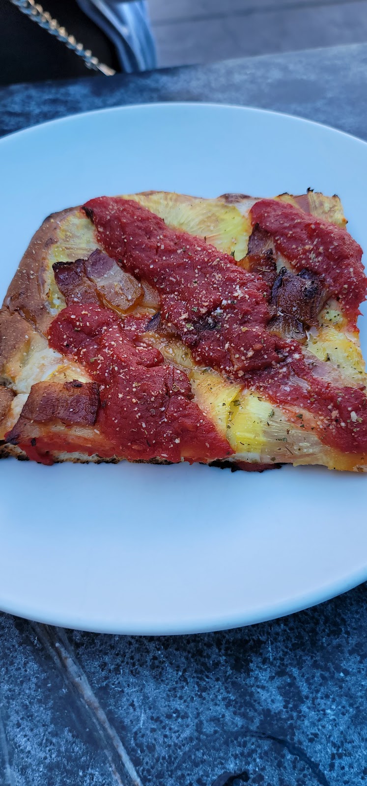 Slice House | restaurant | 135 Parrott St, San Leandro, CA 94577, USA | 5102810725 OR +1 510-281-0725