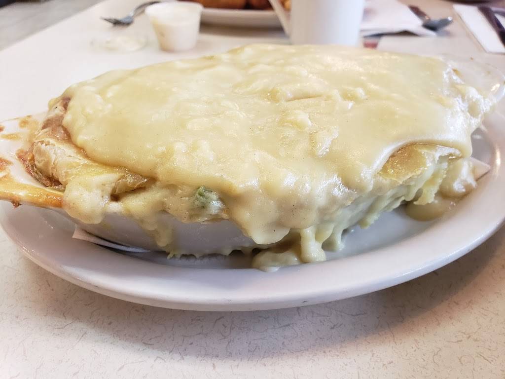 Hometown Grill Restaurant | restaurant | 20544 15 Mile Rd, Clinton Twp, MI 48035, USA | 5867914500 OR +1 586-791-4500