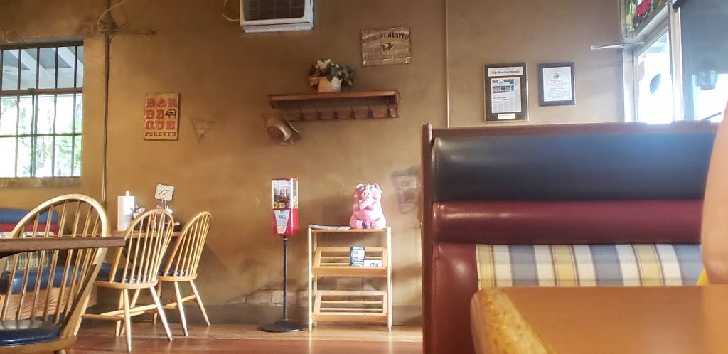 The Smokehouse | restaurant | 914 Paris Ave, Port Royal, SC 29935, USA | 8435220322 OR +1 843-522-0322