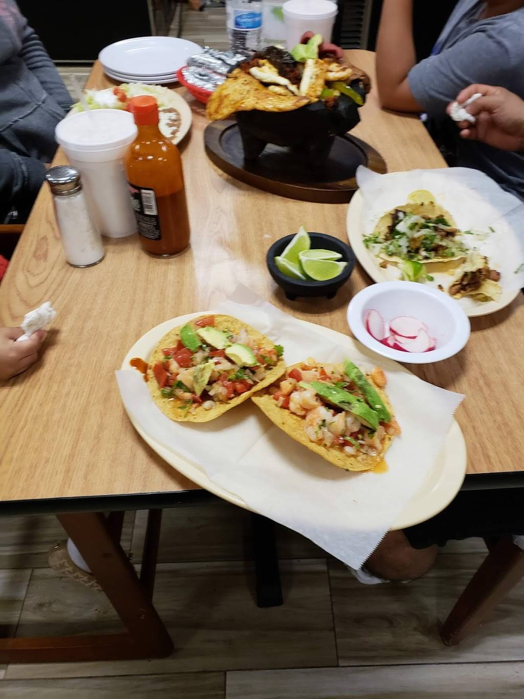 Taqueria el maguey llc | restaurant | 830 Laura St, Casselberry, FL 32707, USA | 3214220055 OR +1 321-422-0055