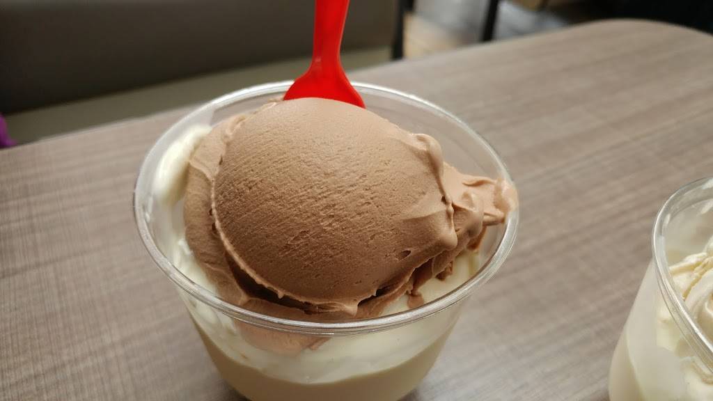 Oscars Frozen Custard Sandwiches | restaurant | 2362 S 108th St, West Allis, WI 53227, USA | 4143275220 OR +1 414-327-5220