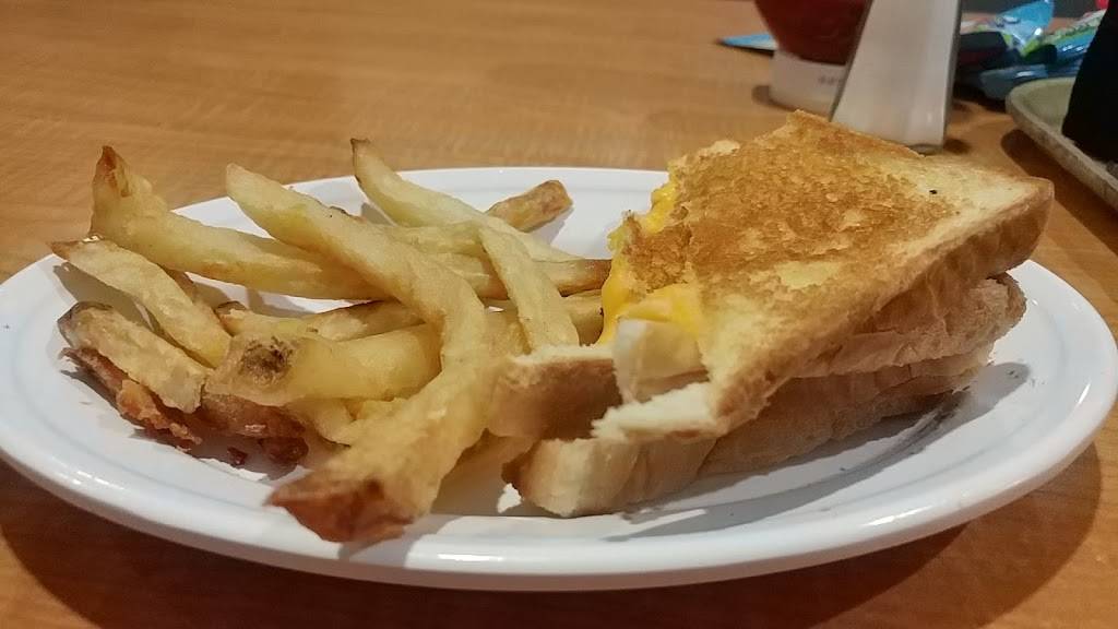 Johnnies Charcoal Broiler | restaurant | 421 W Interstate 240 Service Rd, Oklahoma City, OK 73139, USA | 4056344681 OR +1 405-634-4681