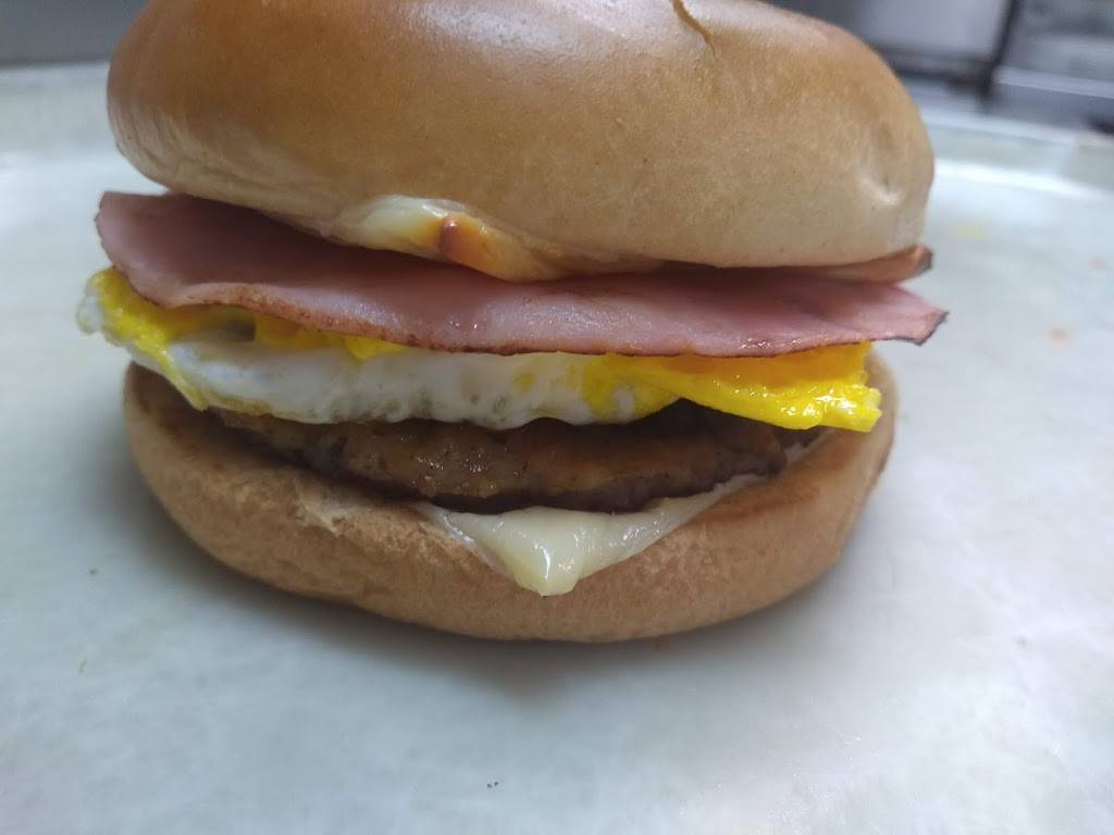 Jack in the Box | restaurant | 401 Blue Ravine Rd, Folsom, CA 95630, USA | 9169832107 OR +1 916-983-2107