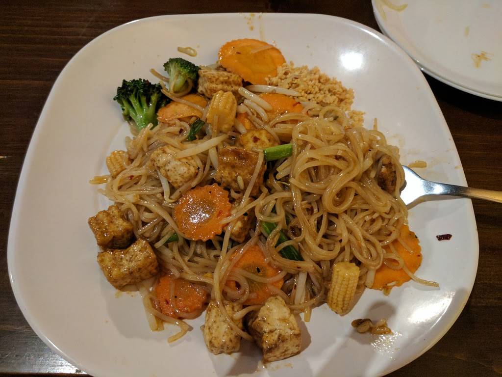 Basil Spice Thai Cuisine | restaurant | 3183 S Grand Blvd, St. Louis, MO 63118, USA | 3145789541 OR +1 314-578-9541