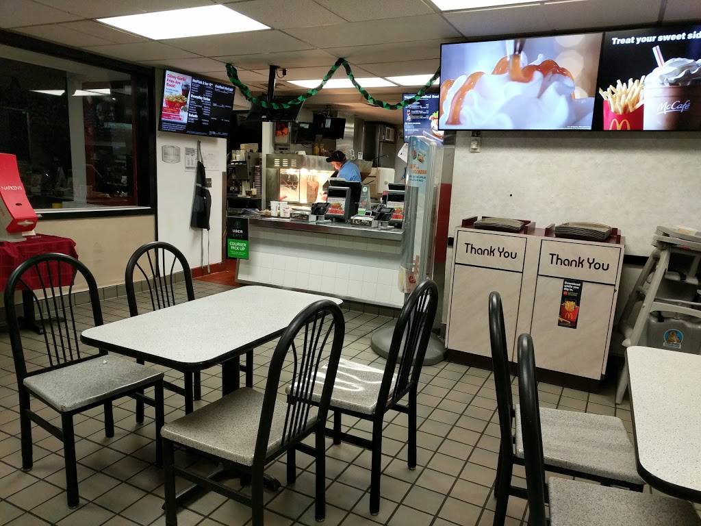 McDonalds | cafe | 709 Woodside Rd, Redwood City, CA 94063, USA | 6505683319 OR +1 650-568-3319