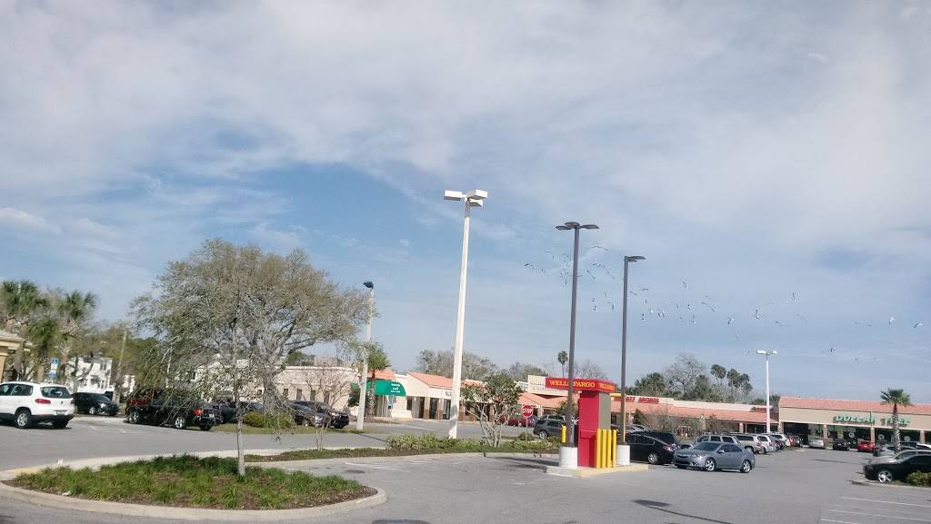 Atlantic Village | shopping mall | 953-990 Atlantic Blvd, Atlantic Beach, FL 32233, USA | 9045987000 OR +1 904-598-7000