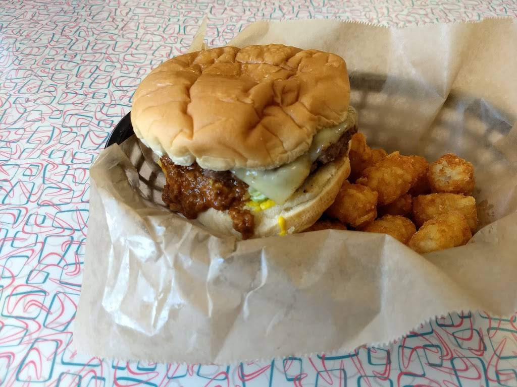 Hwy 55 Burgers Shakes & Fries | restaurant | 2132 N Locust Ave, Lawrenceburg, TN 38464, USA | 9312446745 OR +1 931-244-6745