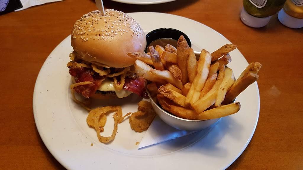 Turtle Jacks Upper James | restaurant | 1180 Upper James St, Hamilton, ON L9C 3B1, Canada | 9053896696 OR +1 905-389-6696