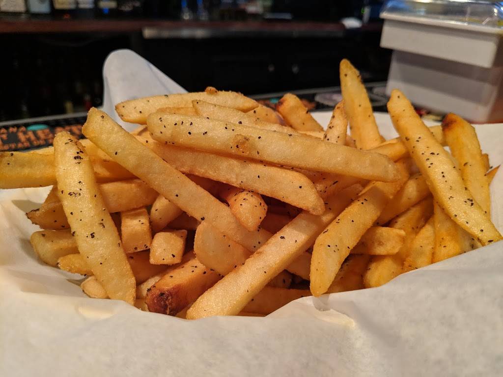 Cousin Pats Pub & Grill | restaurant | 451 S St Vrain Ave, Estes Park, CO 80517, USA | 9705867287 OR +1 970-586-7287