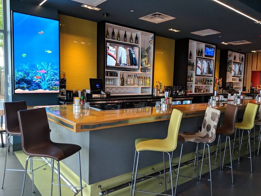 The Cowfish Sushi Burger Bar | restaurant | 105 Summit Blvd, Birmingham, AL 35243, USA | 2059673600 OR +1 205-967-3600