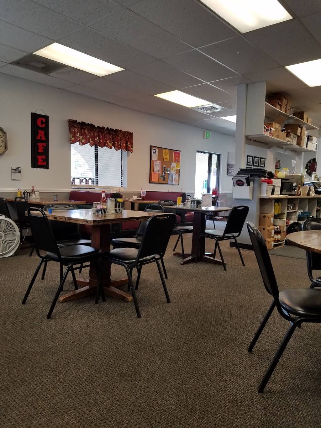 McBrayers Hometown Cafe | restaurant | 1081 Solano St # A, Corning, CA 96021, USA | 5308244383 OR +1 530-824-4383