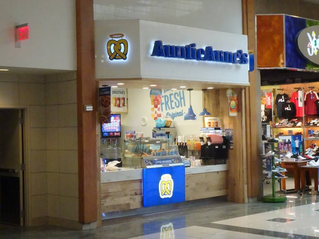 Auntie Annes | restaurant | 9 W Towne Mall, Madison, WI 53719, USA | 6088290640 OR +1 608-829-0640